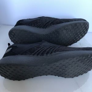 Skechers Shoes - Skechers Leopard Slip On Shoes Skechers Shoes - Skechers Leopard Slip On Shoes